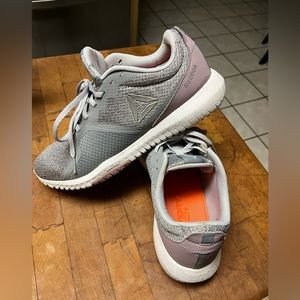 Reebok Size 11 Sneakers Gray Memory Tech Shoes Flexagon worn twice 031124-1